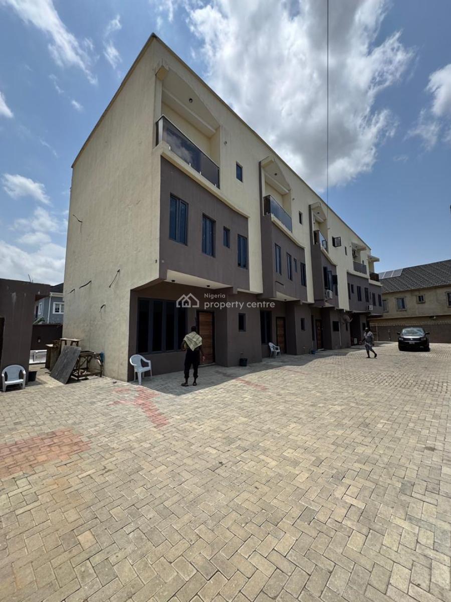 Beautiful 4 Bedroom Terrace Duplex with Bq, Gbagada, Lagos, Terraced Duplex for Sale
