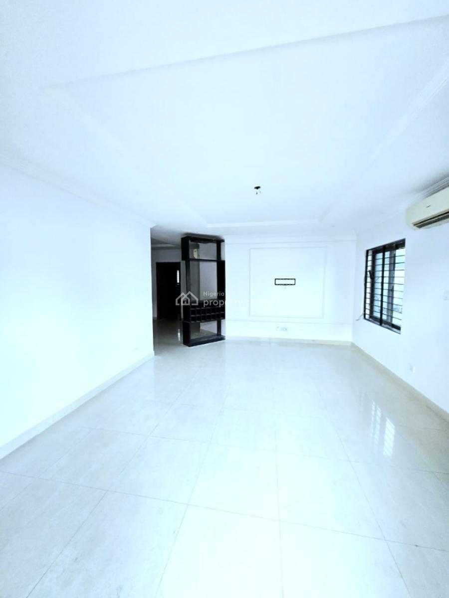 Newly Renovated 3 Bedroom Apartment, Lekki Phase 1, Lekki, Lagos, Flat / Apartment for Rent