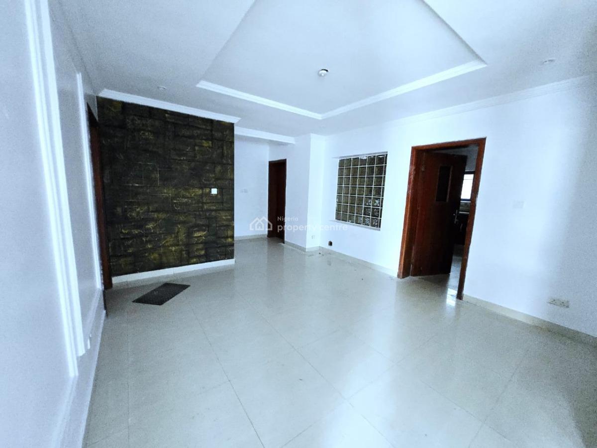 Newly Renovated 3 Bedroom Apartment, Lekki Phase 1, Lekki, Lagos, Flat / Apartment for Rent