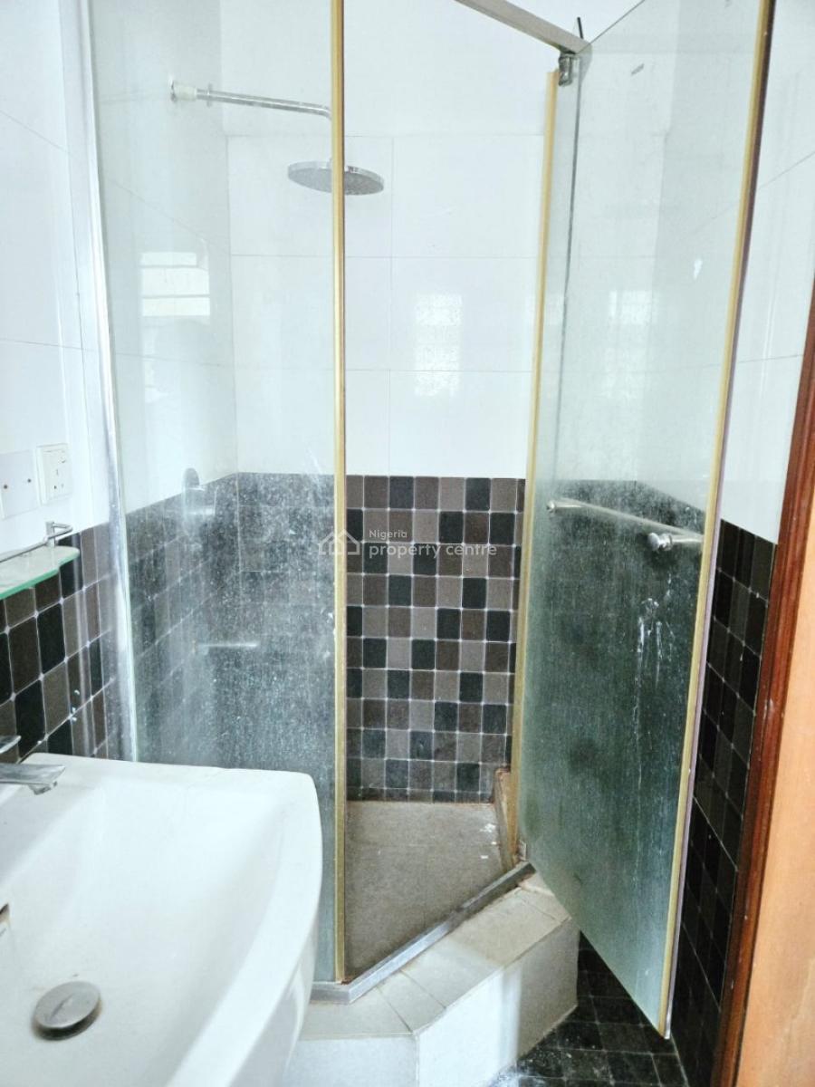 Newly Renovated 3 Bedroom Apartment, Lekki Phase 1, Lekki, Lagos, Flat / Apartment for Rent