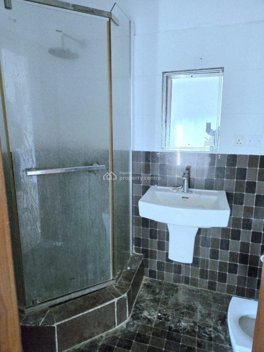 Newly Renovated 3 Bedroom Apartment, Lekki Phase 1, Lekki, Lagos, Flat / Apartment for Rent