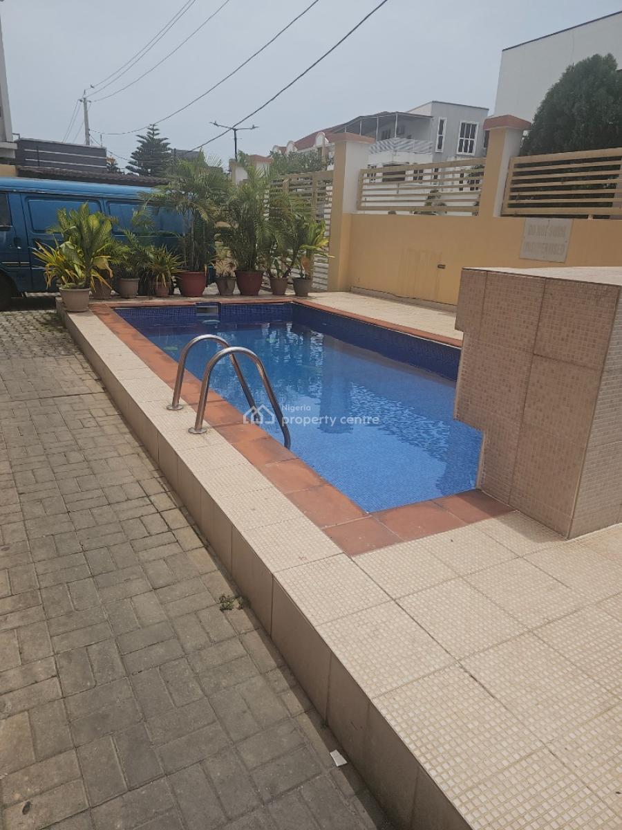 Spacious 2-bedroom Penthouse, Off Admiralty Road, Lekki Phase 1, Lekki, Lagos, Flat / Apartment for Rent