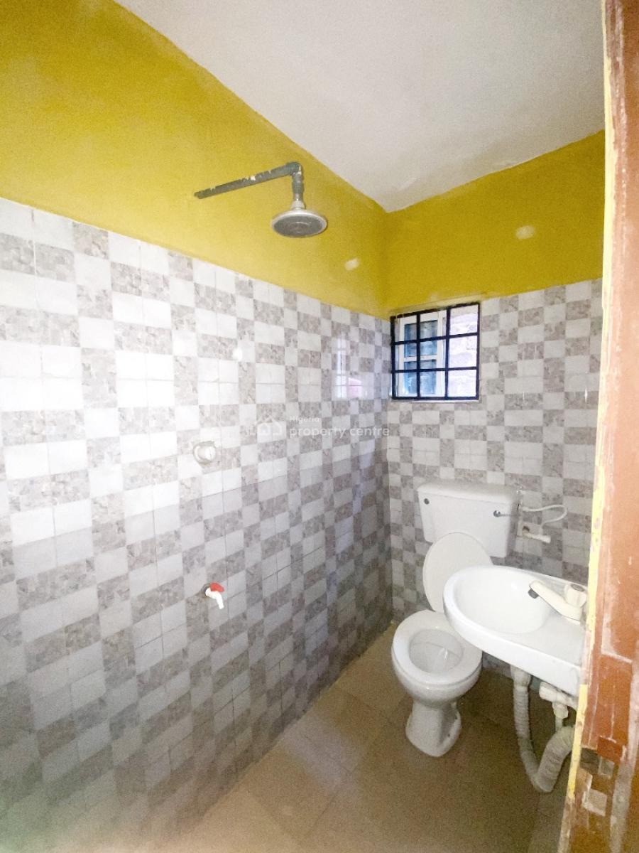 a Well Maintained Spacious 2 Bedroom Flat, Abiodun, Ojodu Berger, Ojodu, Lagos, Flat / Apartment for Rent