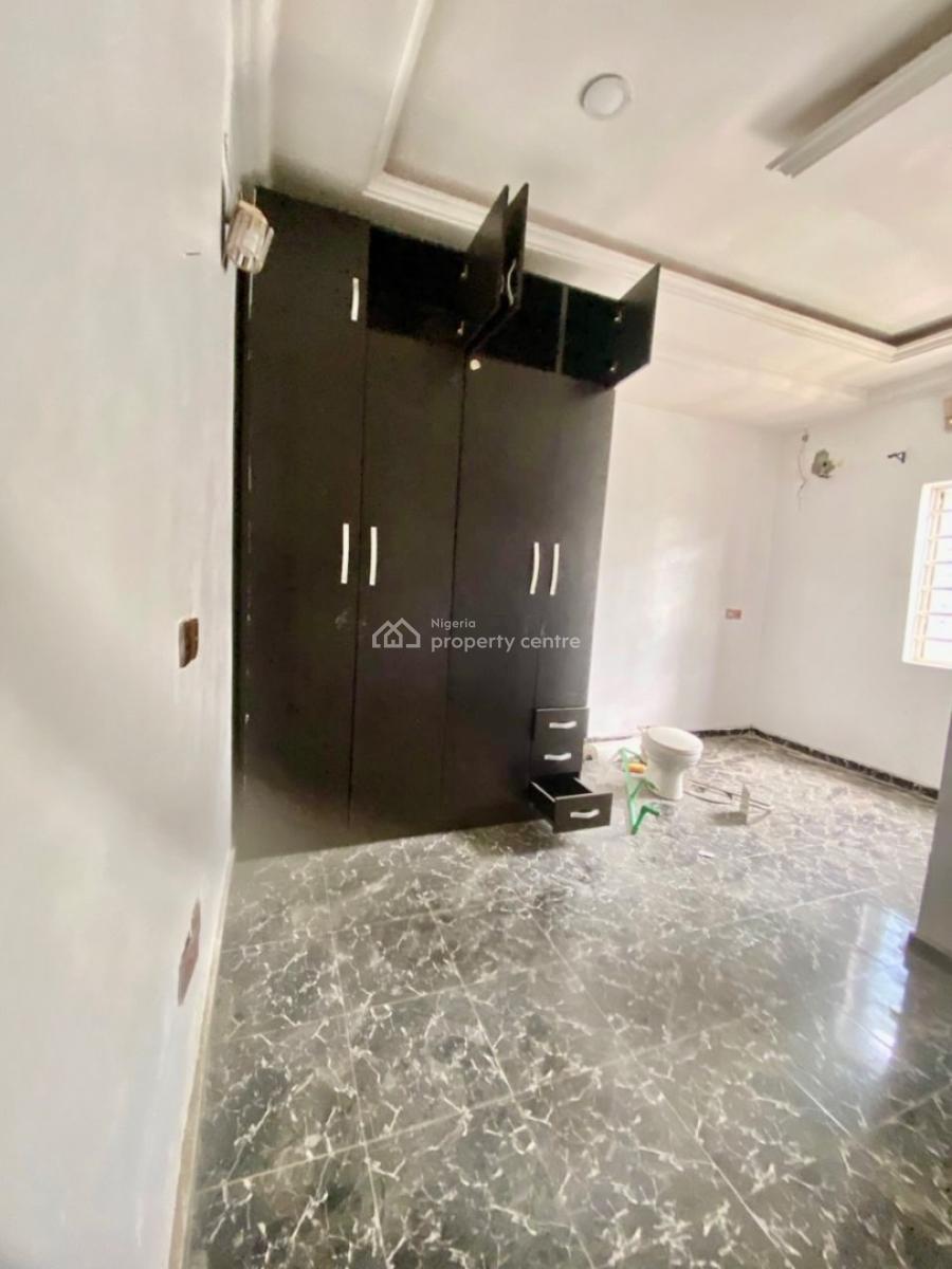 Luxurious Upstairs Penthouse in Serene Surroundings, Olokonla, Ajah, Lagos, Flat / Apartment for Rent