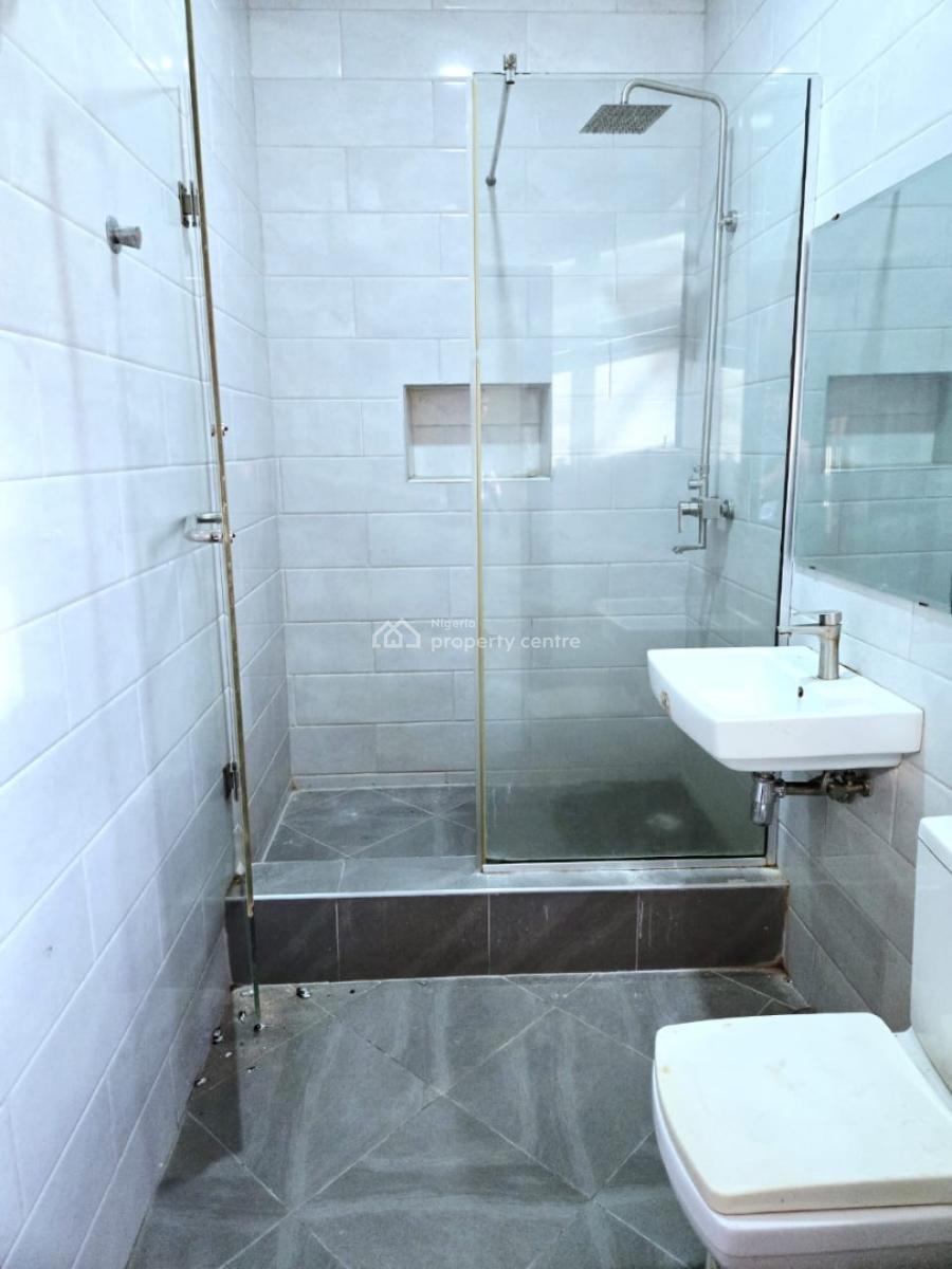 Lovely 3 Bedroom Apartmen, Lekki Phase 1, Lekki, Lagos, Flat / Apartment for Rent