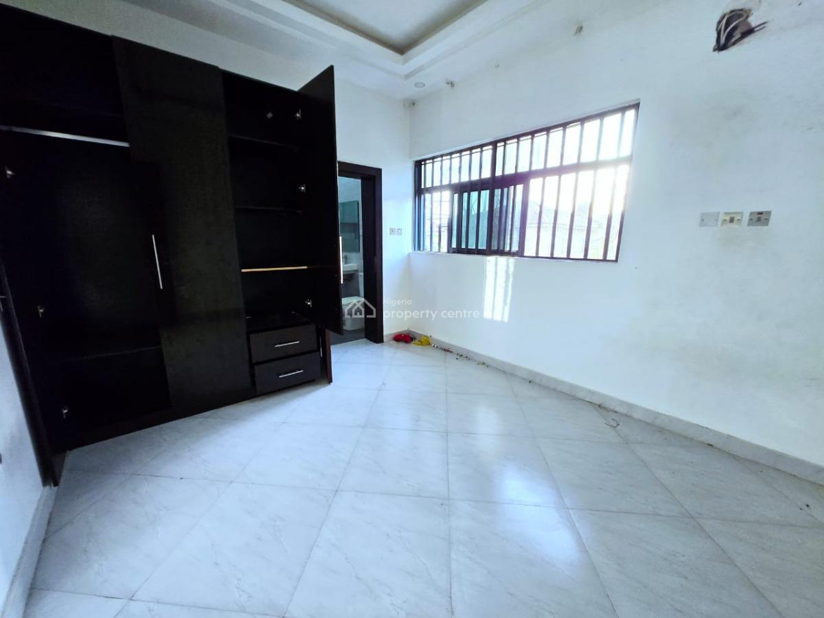 Lovely 3 Bedroom Apartmen, Lekki Phase 1, Lekki, Lagos, Flat / Apartment for Rent