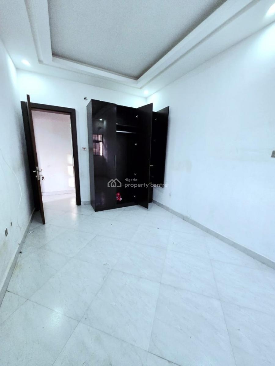 Lovely 3 Bedroom Apartmen, Lekki Phase 1, Lekki, Lagos, Flat / Apartment for Rent