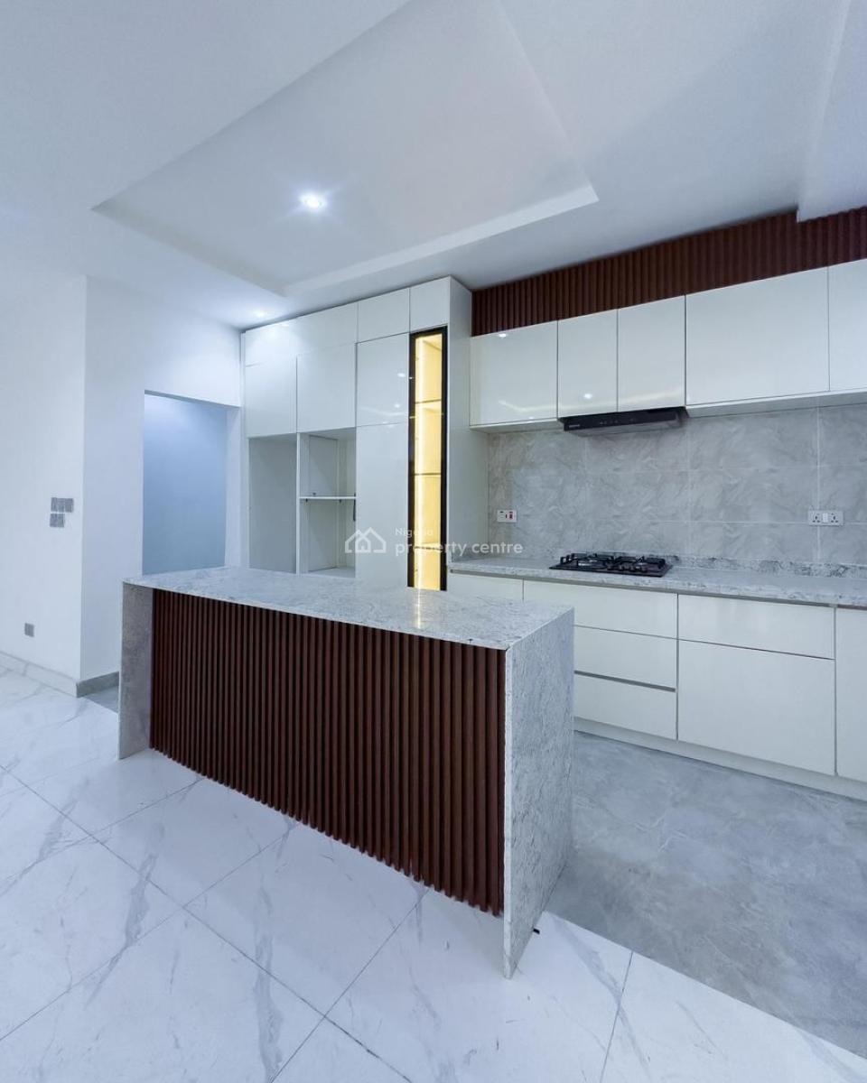 Fully Serviced 3 Bedroom Apartment with Pool, Elevator, Central Gas, Gym, Lekki Phase 1, Lekki, Lagos, Flat / Apartment for Sale