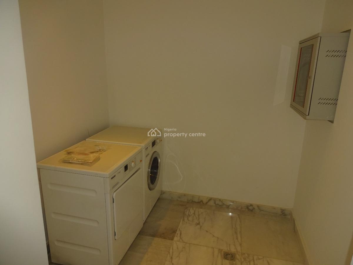 Luxury 3 Bedroom Apartment with 1 Room Boys Quarter, Central Business District, Abuja, Flat / Apartment for Sale