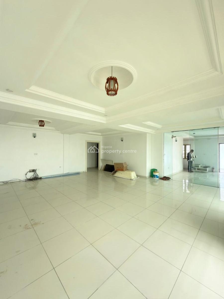 Spacious  2-bedroom Flat Apartment Penthouse., Off Admiralty Road, Lekki Phase 1, Lekki, Lagos, Flat / Apartment for Rent