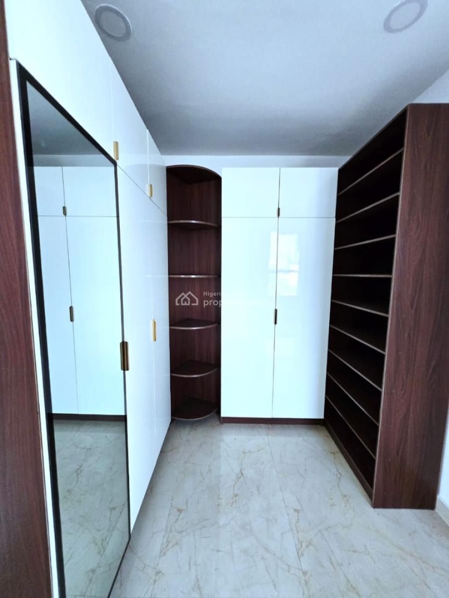 Tastefully Finished Serviced 4 Bedroom Maisonette, Lekki Phase 1, Lekki, Lagos, Flat / Apartment for Sale