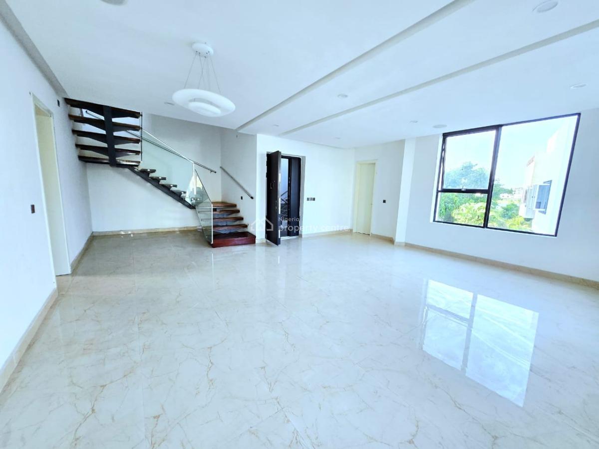 Tastefully Finished Serviced 4 Bedroom Maisonette, Lekki Phase 1, Lekki, Lagos, Flat / Apartment for Sale