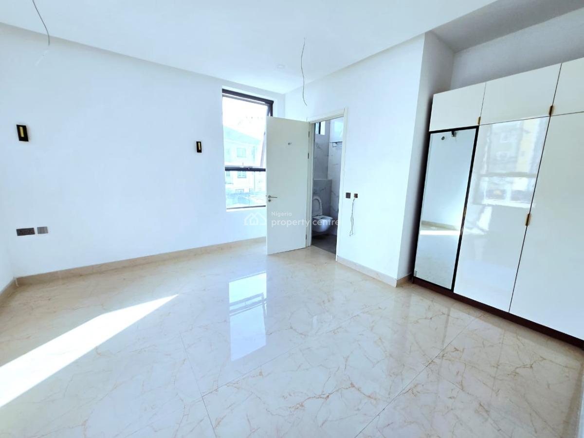 Tastefully Finished Serviced 4 Bedroom Maisonette, Lekki Phase 1, Lekki, Lagos, Flat / Apartment for Sale