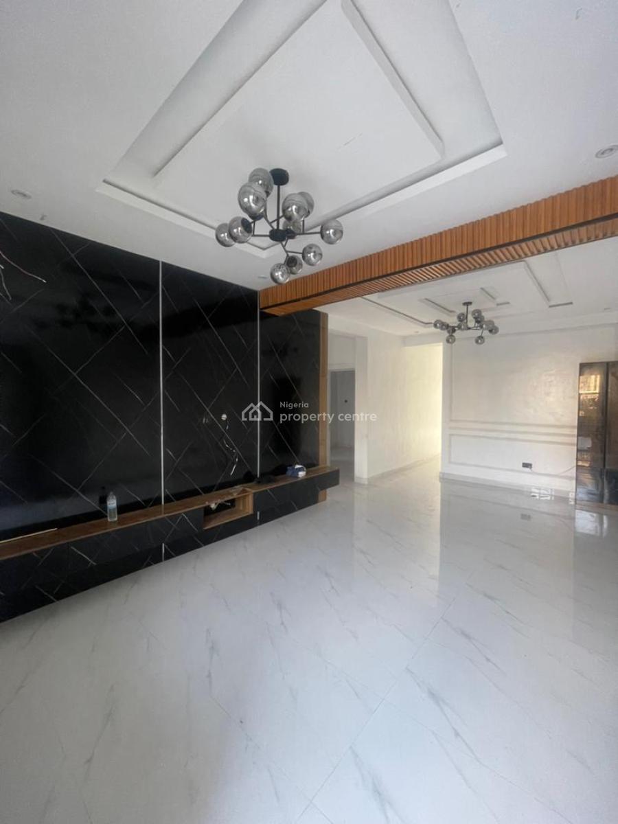 Luxury 2 Bedroom Apartment in a Communal Living Space, Igbo Efon, Lekki, Lagos, Flat / Apartment for Sale