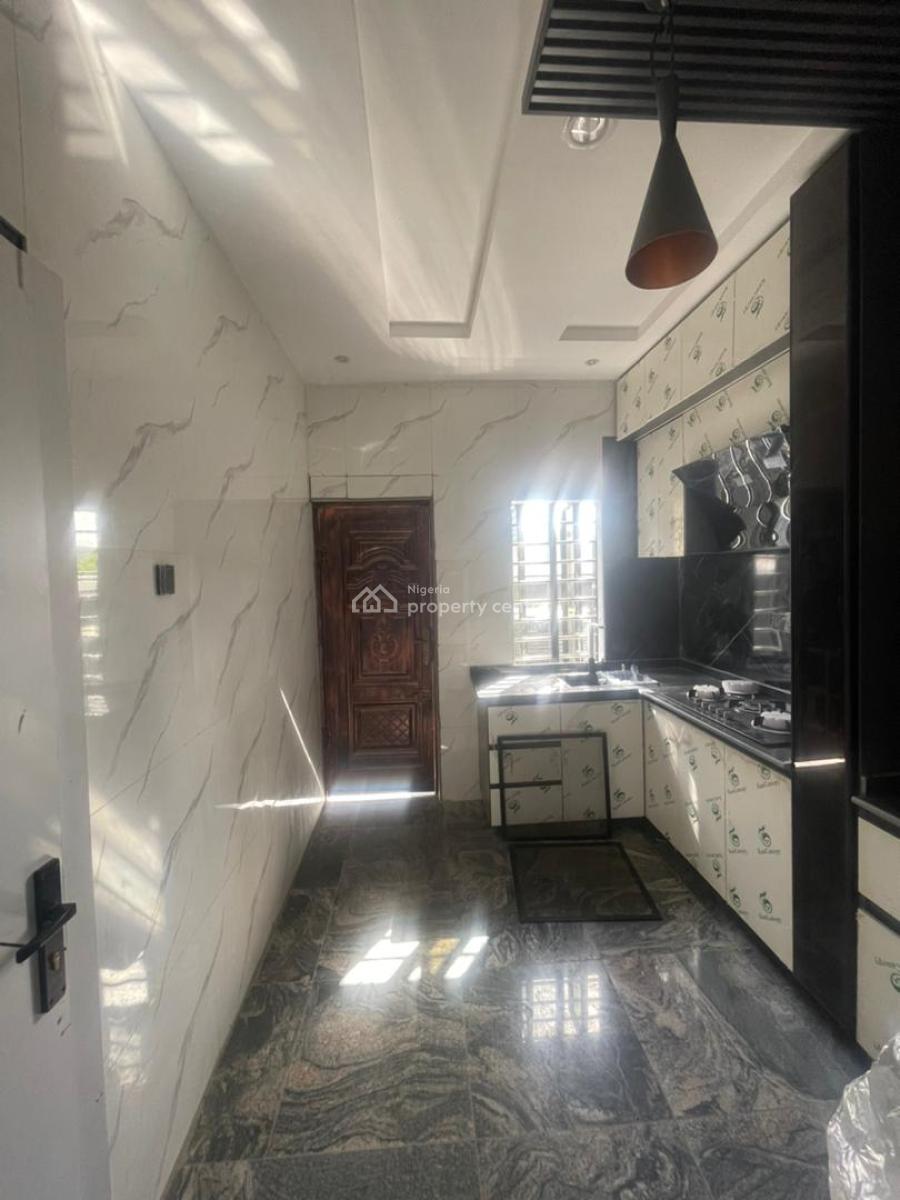Luxury 2 Bedroom Apartment in a Communal Living Space, Igbo Efon, Lekki, Lagos, Flat / Apartment for Sale