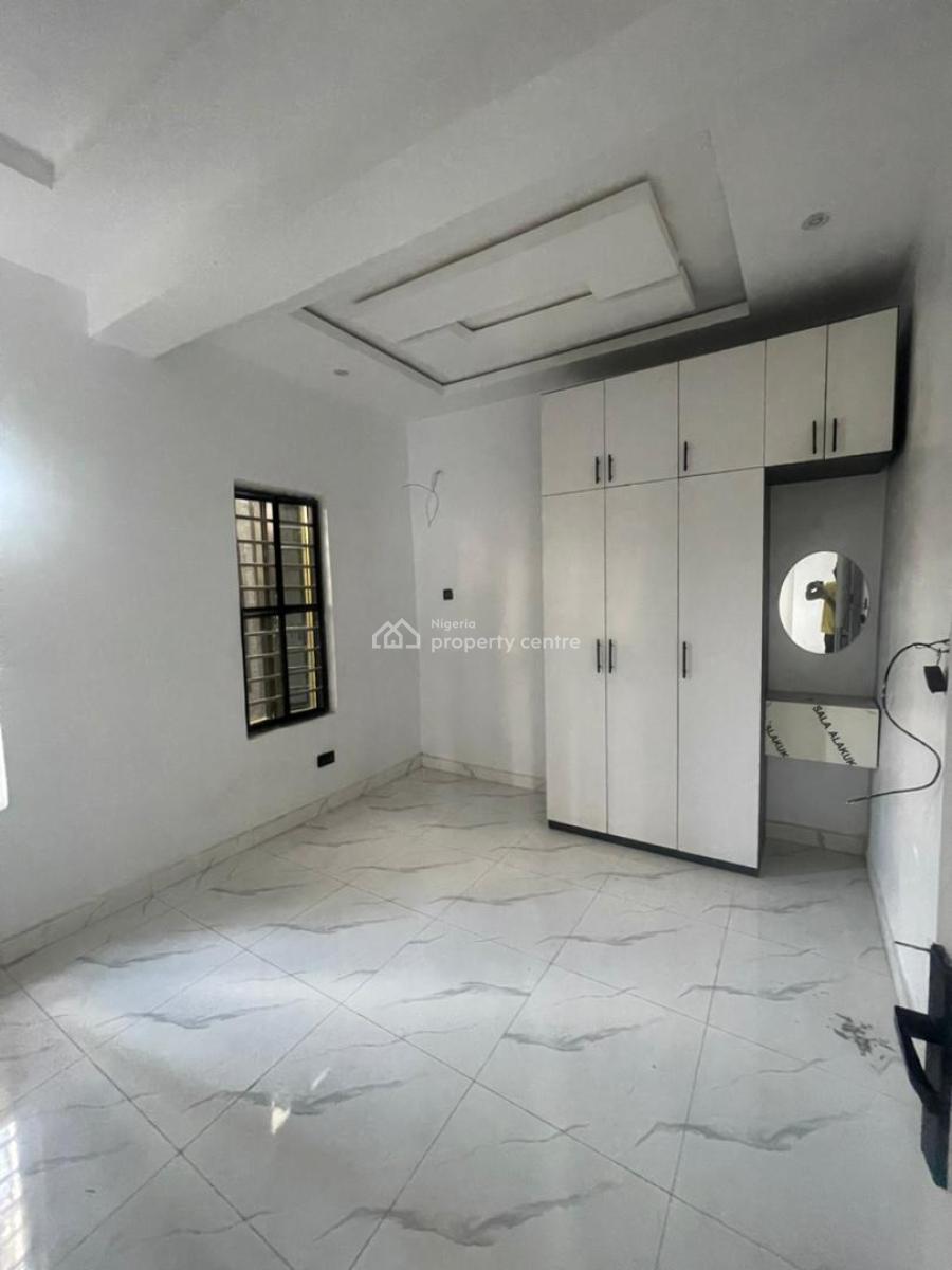 Luxury 2 Bedroom Apartment in a Communal Living Space, Igbo Efon, Lekki, Lagos, Flat / Apartment for Sale