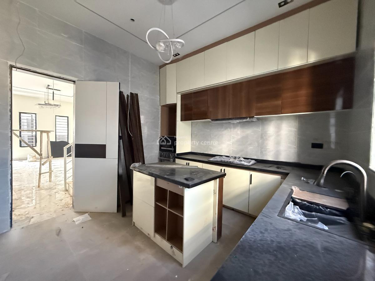 4 Bedroom Semi-detached Available, Lekki, Lagos, Semi-detached Duplex for Sale