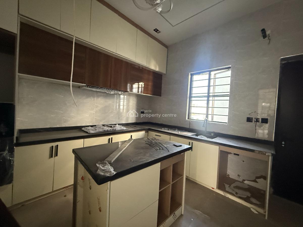 4 Bedroom Semi-detached Available, Lekki, Lagos, Semi-detached Duplex for Sale
