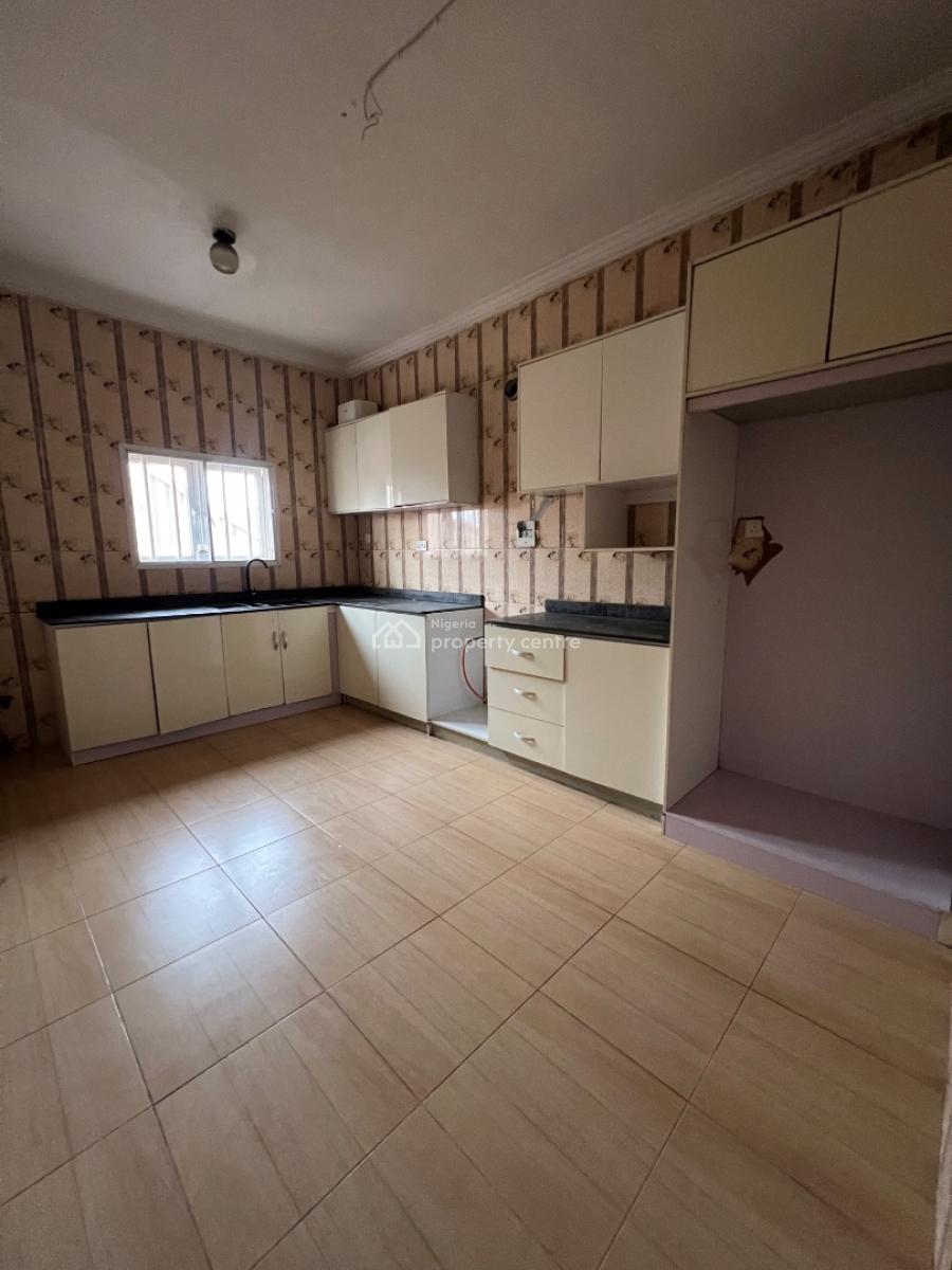 4bedroom Terrace in a Serviced Estate, Osapa London, Osapa, Lekki, Lagos, Terraced Duplex for Rent