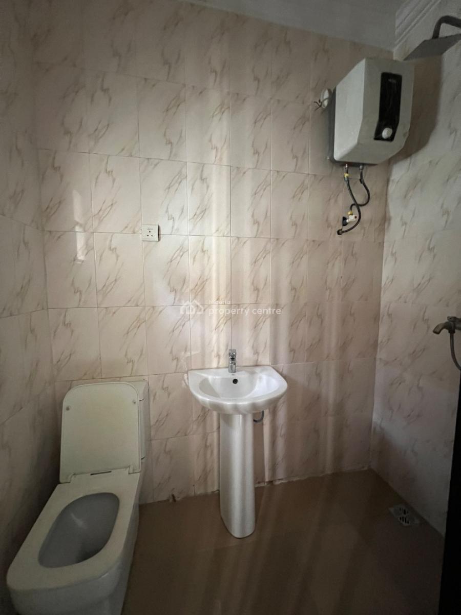 4bedroom Terrace in a Serviced Estate, Osapa London, Osapa, Lekki, Lagos, Terraced Duplex for Rent