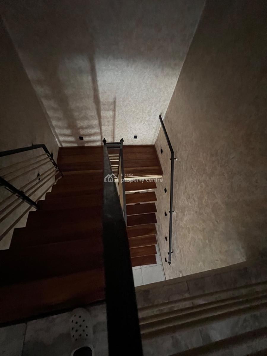 4bedroom Terrace in a Serviced Estate, Osapa London, Osapa, Lekki, Lagos, Terraced Duplex for Rent