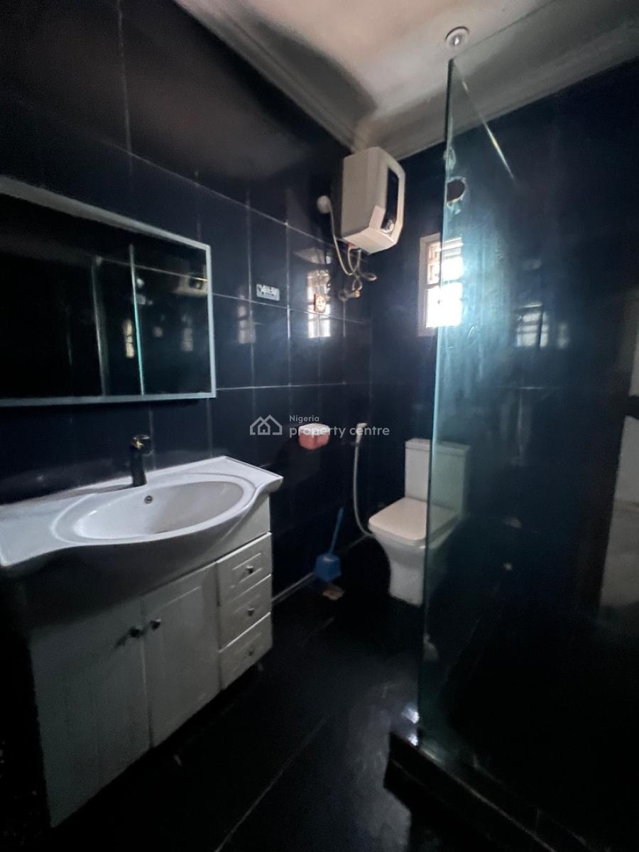 4bedroom Terrace in a Serviced Estate, Osapa London, Osapa, Lekki, Lagos, Terraced Duplex for Rent