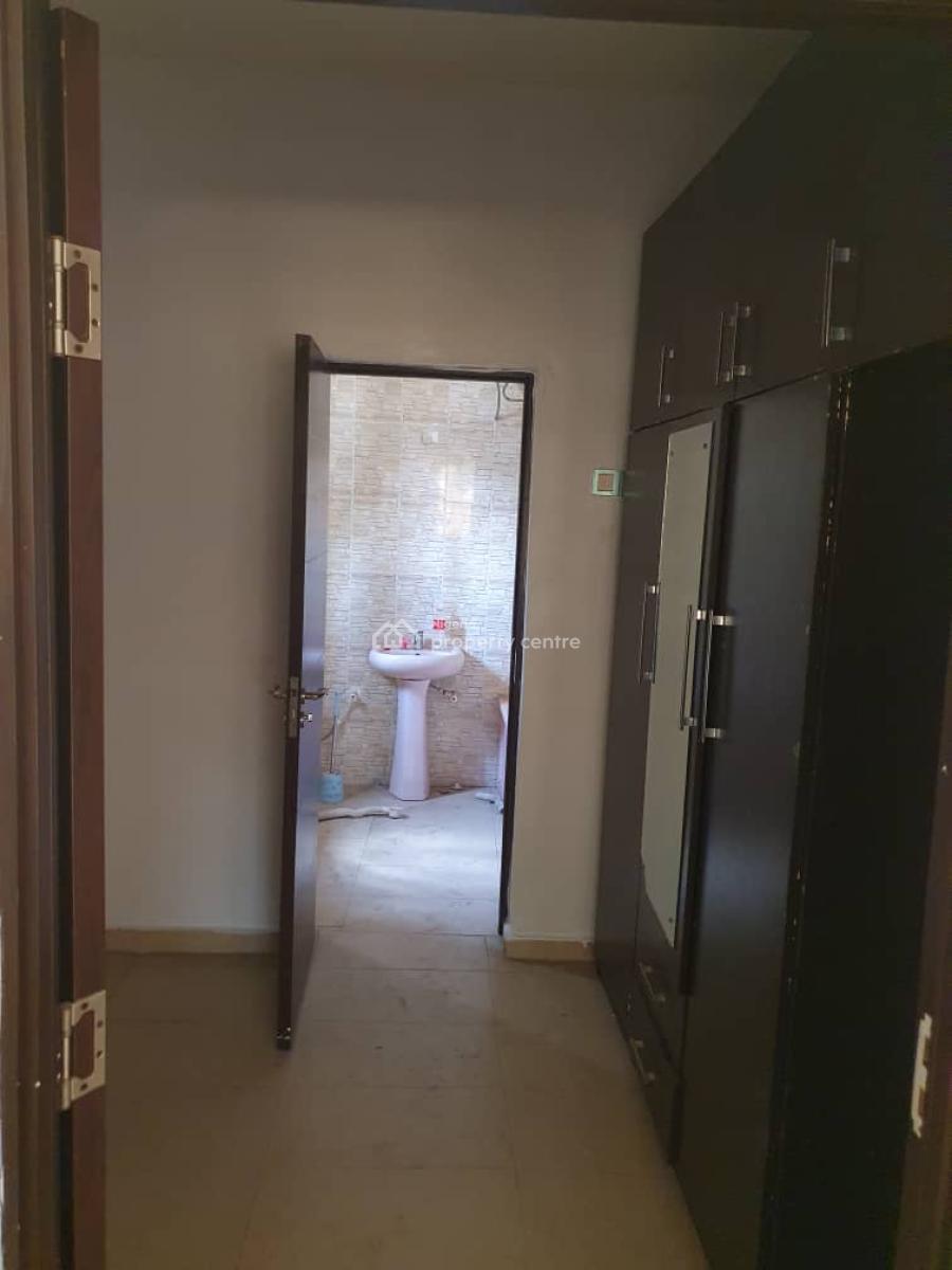 Nicely Built 4 Bedroom Apartment with Bq, Shonibare Estate Off Bank Anthony Way, Ikeja, Lagos, Flat / Apartment for Rent