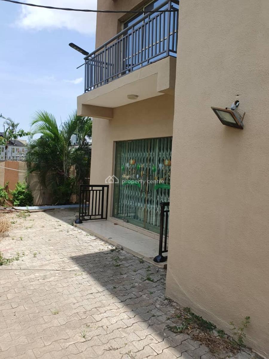 Nicely Built 4 Bedroom Apartment with Bq, Shonibare Estate Off Bank Anthony Way, Ikeja, Lagos, Flat / Apartment for Rent