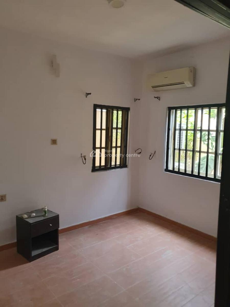 Nicely Built 4 Bedroom Apartment with Bq, Shonibare Estate Off Bank Anthony Way, Ikeja, Lagos, Flat / Apartment for Rent