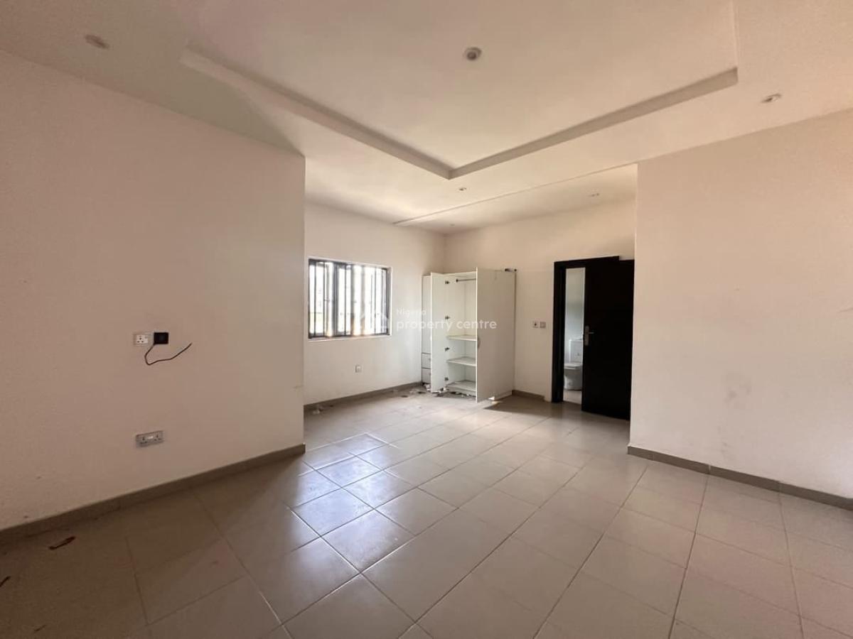 4-bedroom Terrace Duplex, Mobil Road, Ilaje, Ajah, Lagos, Terraced Duplex for Rent