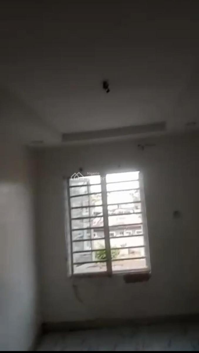 Lovely 3 Bedroom Flat, Off Ogunlana, Surulere Ijesha, Surulere, Lagos, Flat / Apartment for Rent