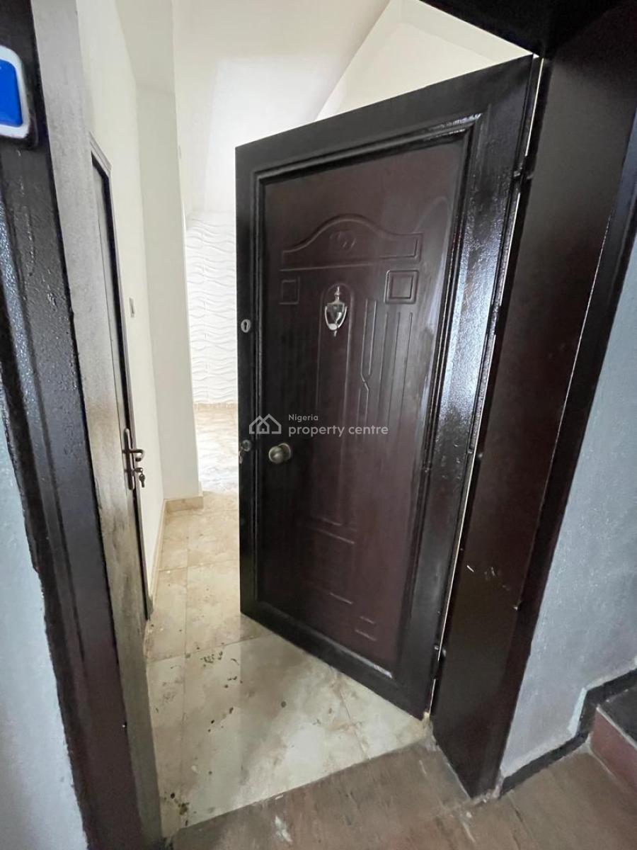 3 Bedroom with Bq /swimming Pool, Off Admiralty Way, Lekki Phase 1, Lekki, Lagos, Flat / Apartment for Rent