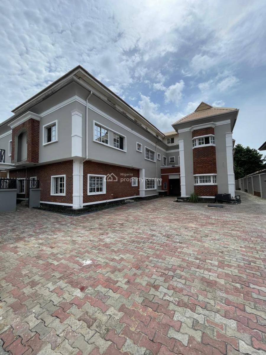 3 Bedroom with Bq /swimming Pool, Off Admiralty Way, Lekki Phase 1, Lekki, Lagos, Flat / Apartment for Rent