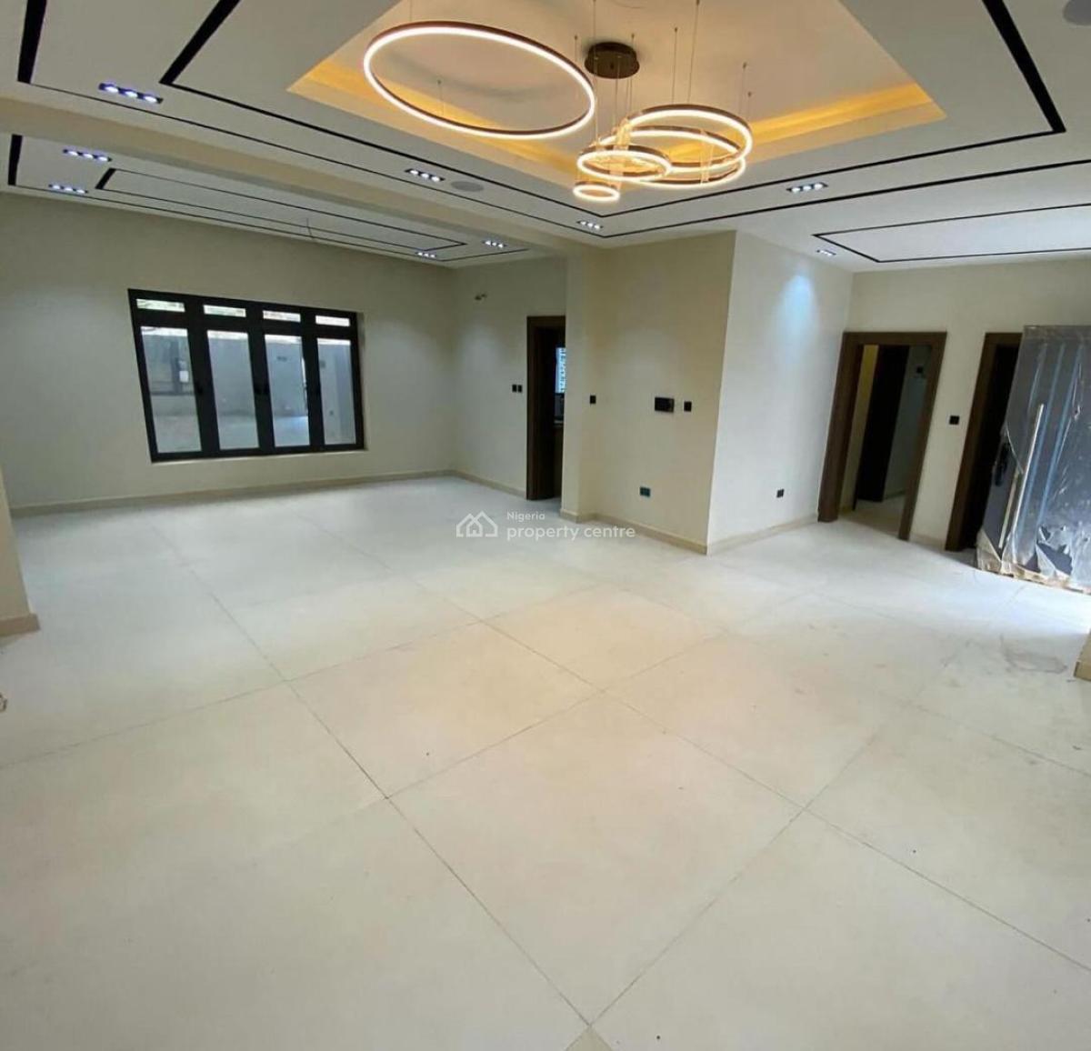 5 Bedrooms Detached Duplex (distress), Guzape District, Abuja, Detached Duplex for Sale