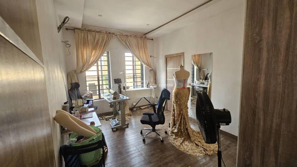 3 Bedrooms Flat with a Room Bq, Josodat Estate Gbagada, Gbagada, Lagos, House for Sale