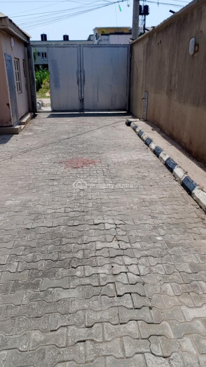 Luxury 3 Bedroom Flat, Azu Odita Street, Alpha Beach Road, Atlantic View Estate, Igbo Efon, Lekki, Lagos, Flat / Apartment for Rent