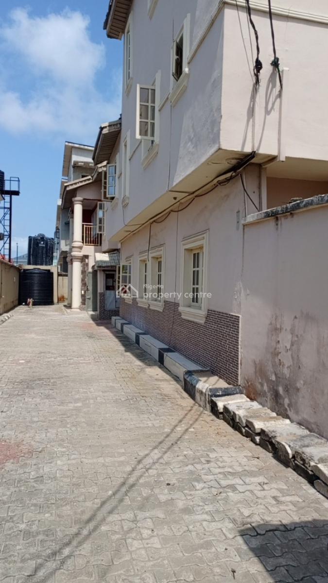 Luxury 3 Bedroom Flat, Azu Odita Street, Alpha Beach Road, Atlantic View Estate, Igbo Efon, Lekki, Lagos, Flat / Apartment for Rent