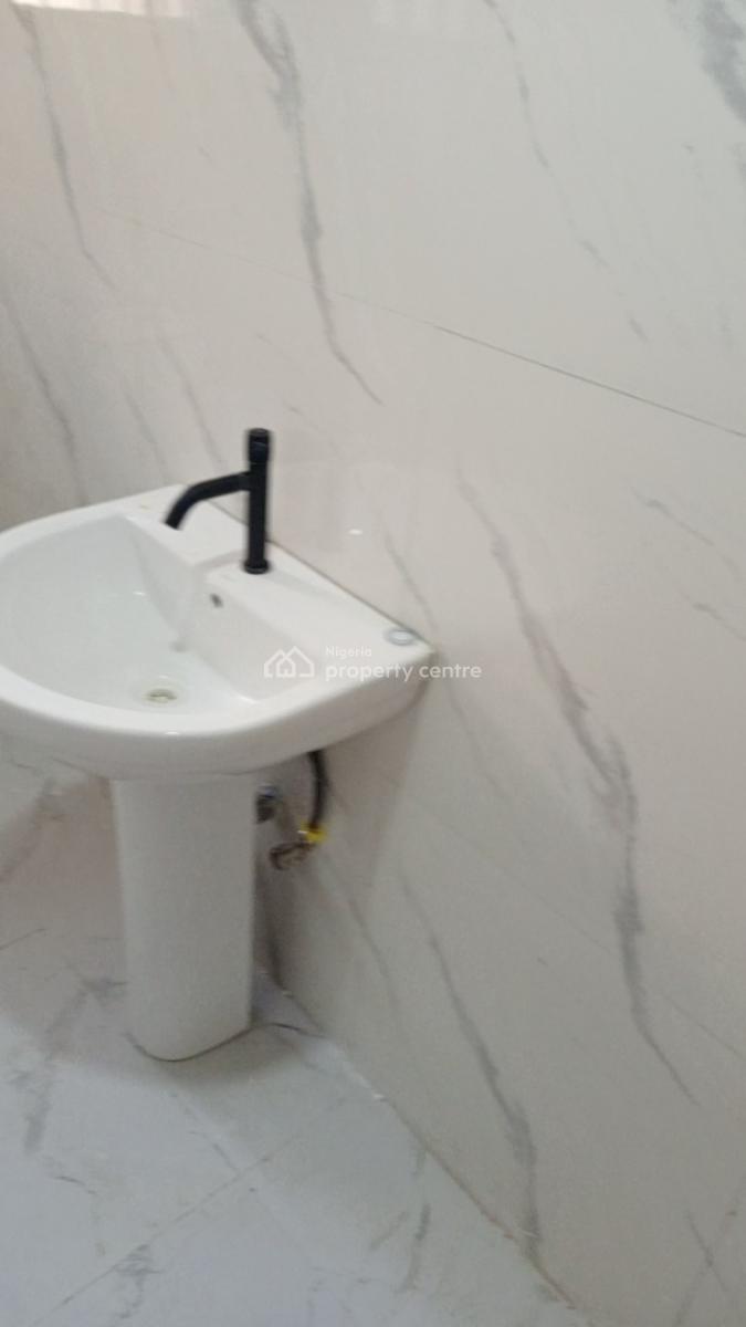 Luxury 3 Bedroom Flat, Azu Odita Street, Alpha Beach Road, Atlantic View Estate, Igbo Efon, Lekki, Lagos, Flat / Apartment for Rent