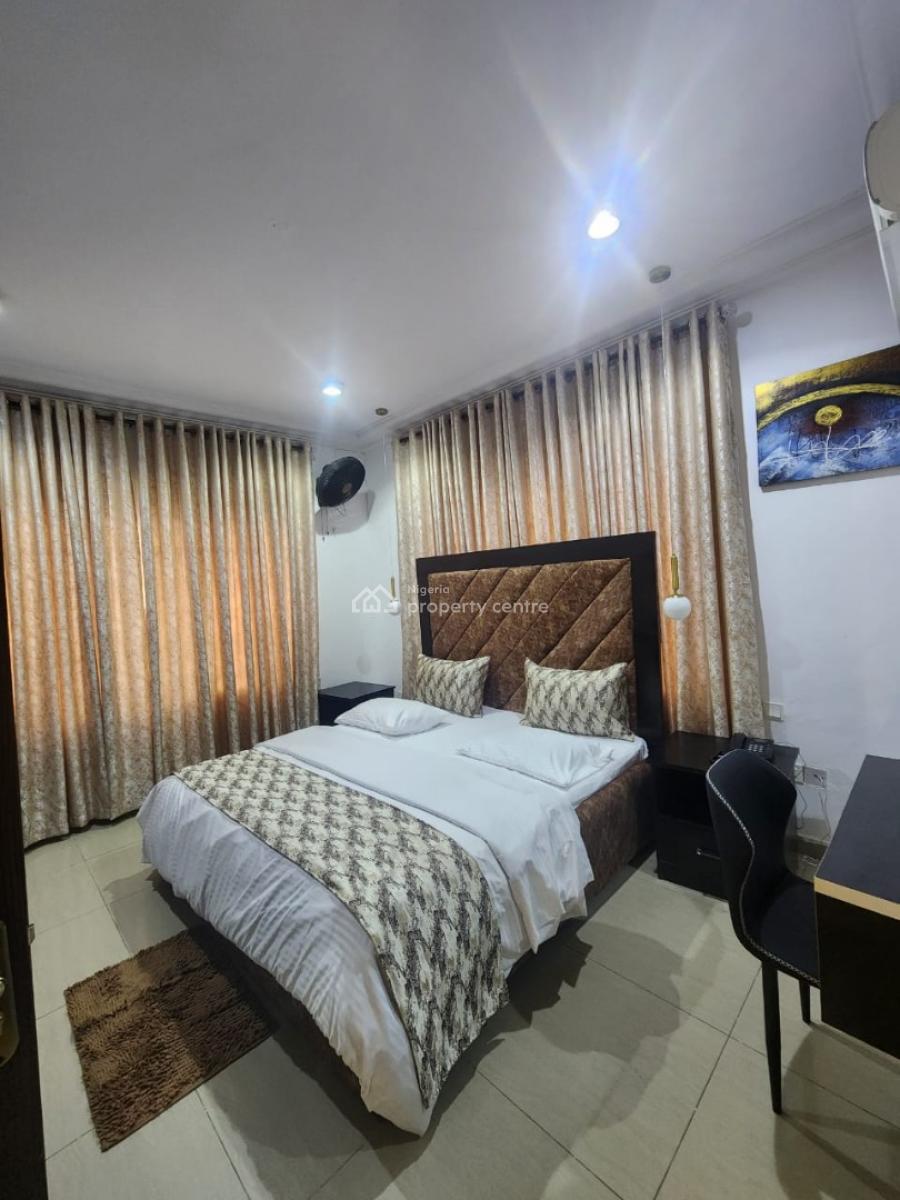 Lush 3bedroom Apartment with Swimming Pool, Gra Ikeja, Ikeja, Lagos, Flat / Apartment Short Let