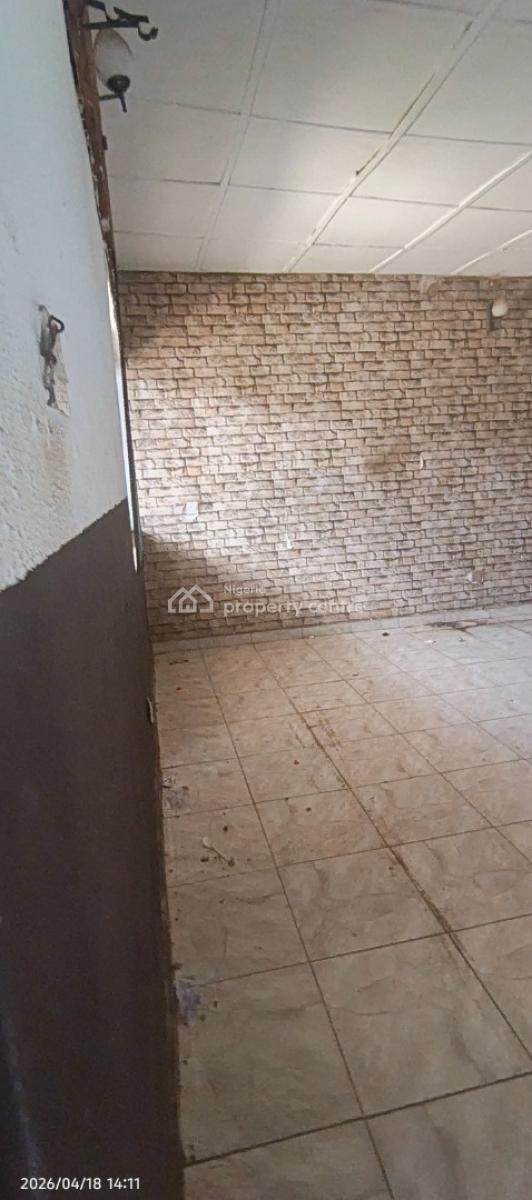 3 Bedroom Flat, No. 1, Alade Egbeyemi Street, Idiroko, Elepe Road, Ikorodu, Lagos, Flat / Apartment for Rent