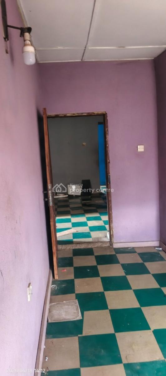 3 Bedroom Flat, No. 1, Alade Egbeyemi Street, Idiroko, Elepe Road, Ikorodu, Lagos, Flat / Apartment for Rent