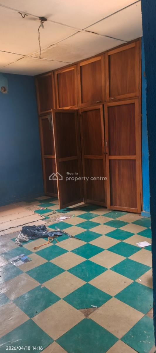 3 Bedroom Flat, No. 1, Alade Egbeyemi Street, Idiroko, Elepe Road, Ikorodu, Lagos, Flat / Apartment for Rent