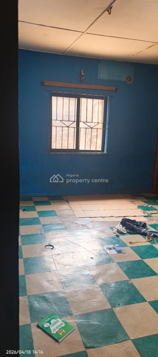 3 Bedroom Flat, No. 1, Alade Egbeyemi Street, Idiroko, Elepe Road, Ikorodu, Lagos, Flat / Apartment for Rent