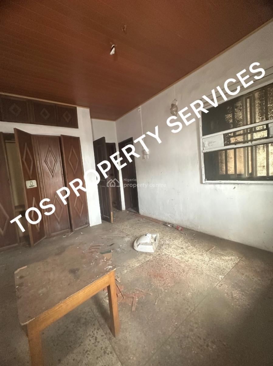 3 Bedroom Flat in an Estate (renovation Ongoing), Yaba, Lagos, Flat / Apartment for Rent