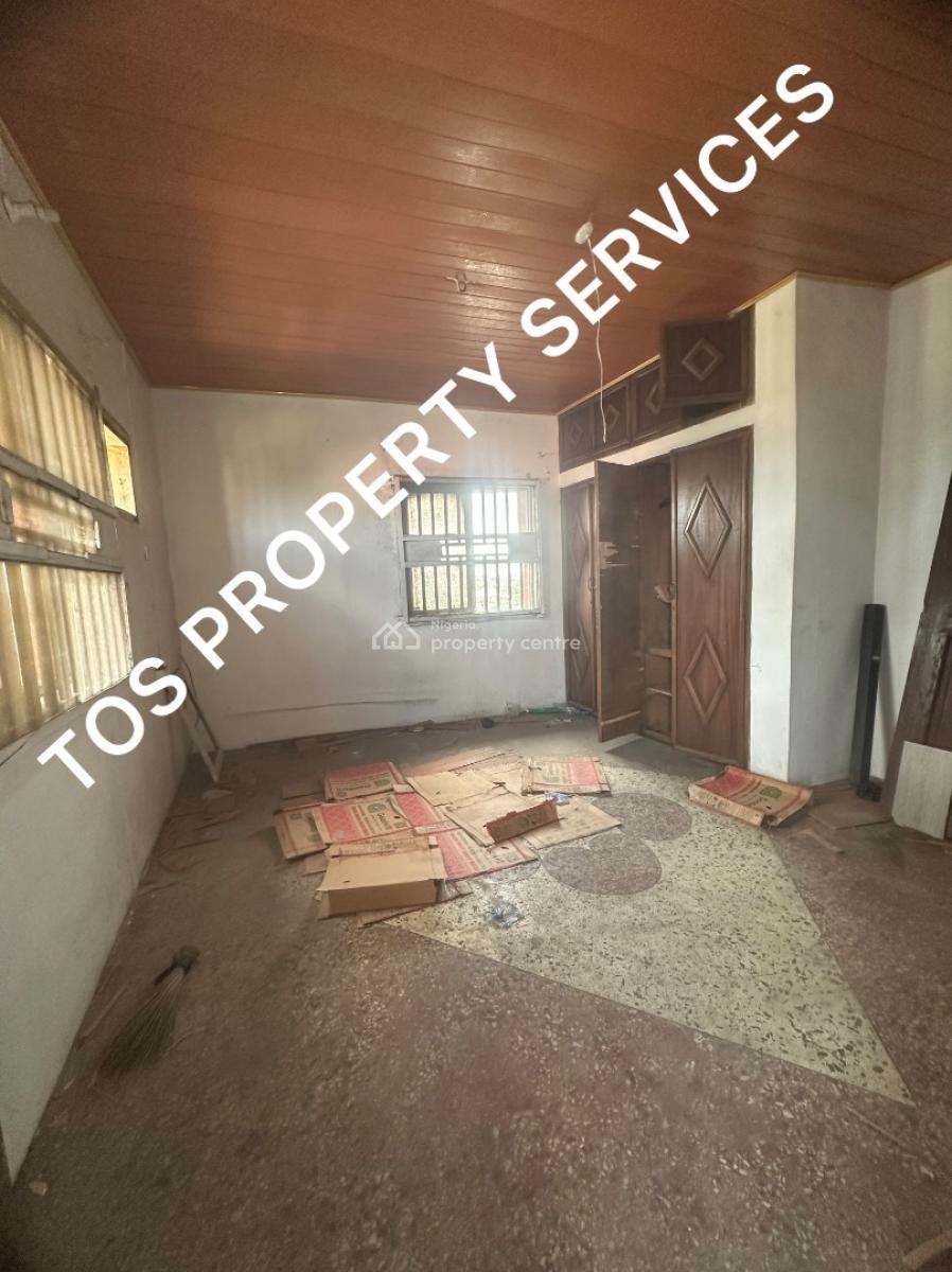 3 Bedroom Flat in an Estate (renovation Ongoing), Yaba, Lagos, Flat / Apartment for Rent
