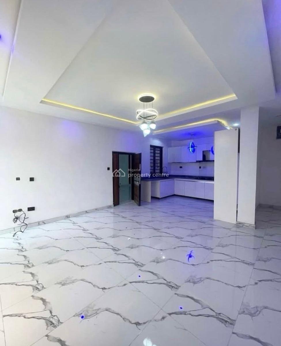 2 Bedroom Apartment with Swimming Pool, Jakande, Lekki, Lagos, Flat / Apartment for Rent