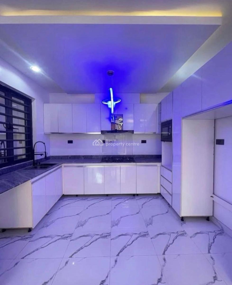 2 Bedroom Apartment with Swimming Pool, Jakande, Lekki, Lagos, Flat / Apartment for Rent