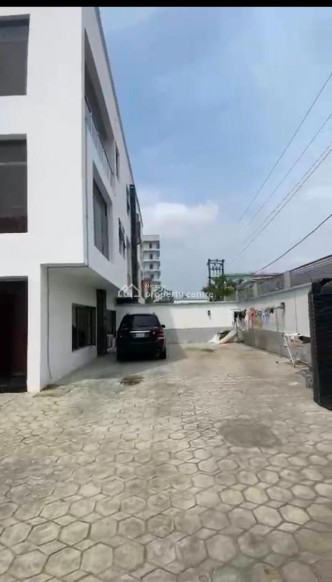 4-bedroom Semi-detached House with Two (2) Bq and Security House, Oniru, Victoria Island (vi), Lagos, Semi-detached Duplex for Sale
