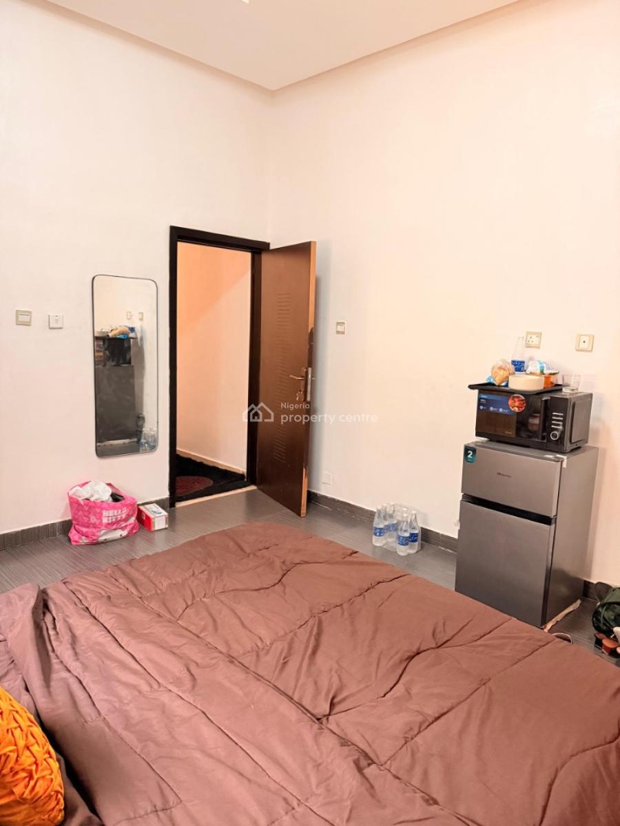 a Luxurious Standard Self Contained with Shared Kitchen, Chevron Drive Bera Estate, Lekki, Lagos, Self Contain (single Rooms) for Rent