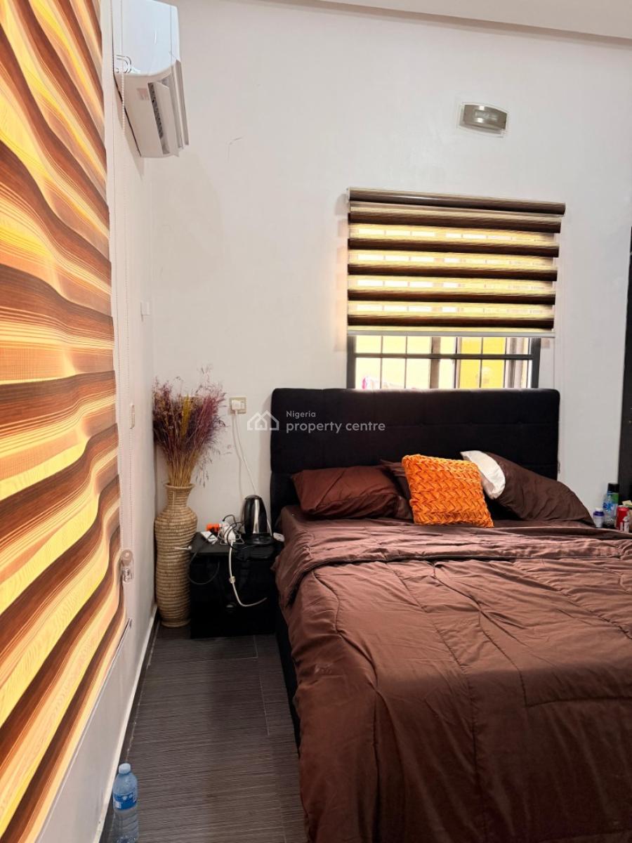 a Luxurious Standard Self Contained with Shared Kitchen, Chevron Drive Bera Estate, Lekki, Lagos, Self Contain (single Rooms) for Rent